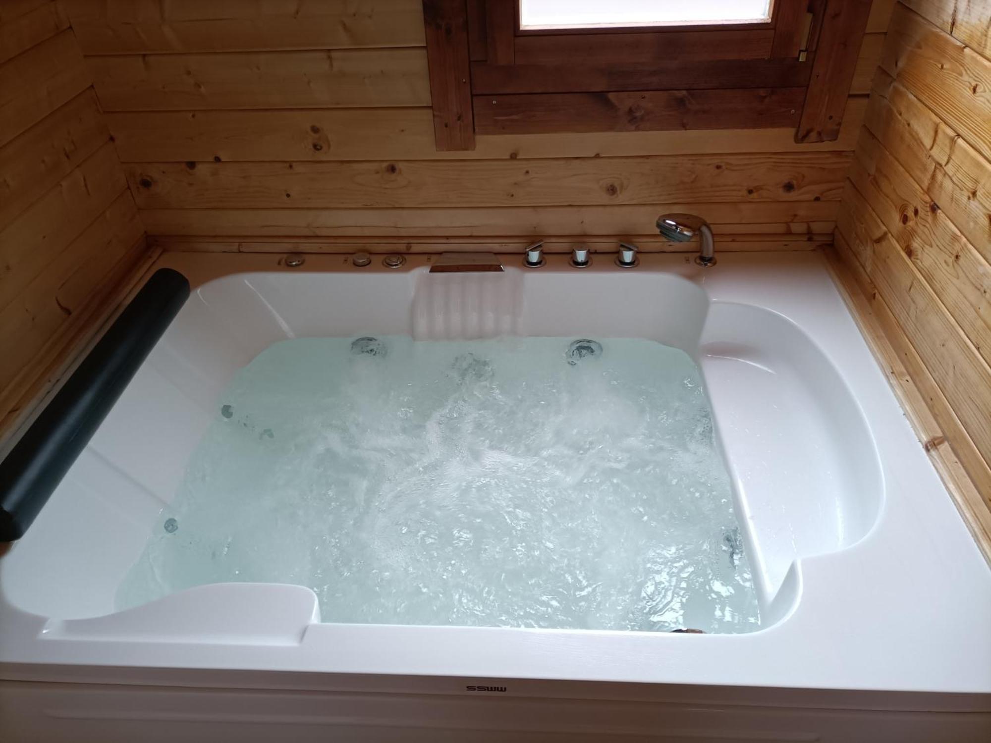 La Dehesilla De Toledo Escapada Romantica Jacuzzi Sillon Tantrico Кобиса Экстерьер фото